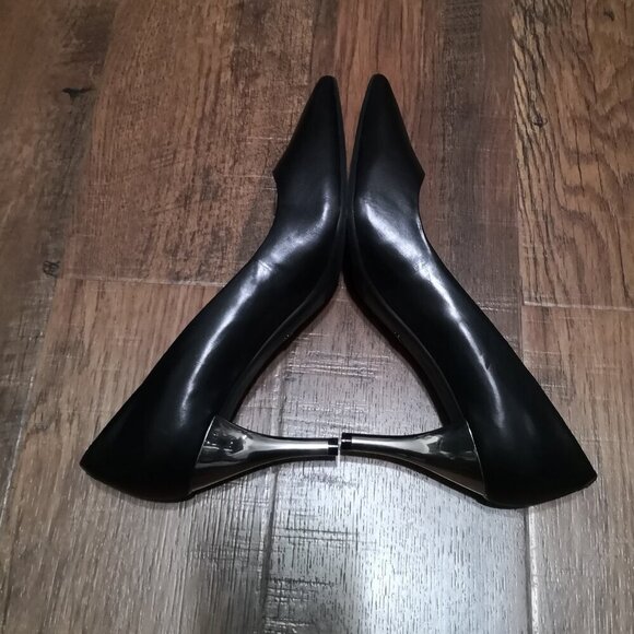 Kenneth Cole Silver Fox Slip on Heels Black /Silver Size 9 - Picture 6 of 8